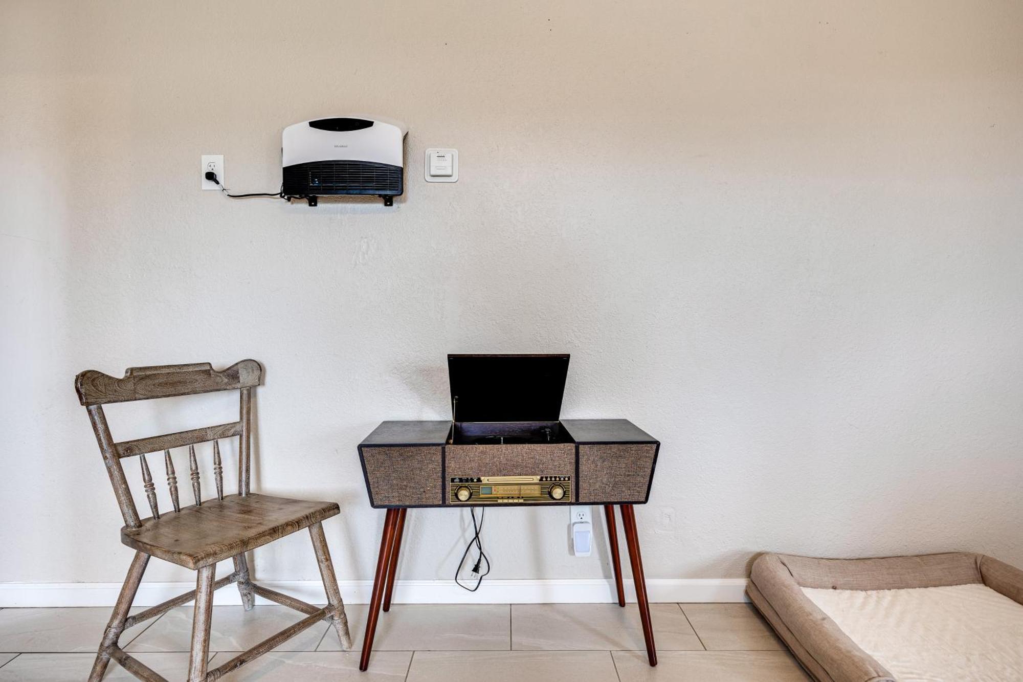 Convenient Joshua Tree Apartment - Walk To Town! Екстериор снимка