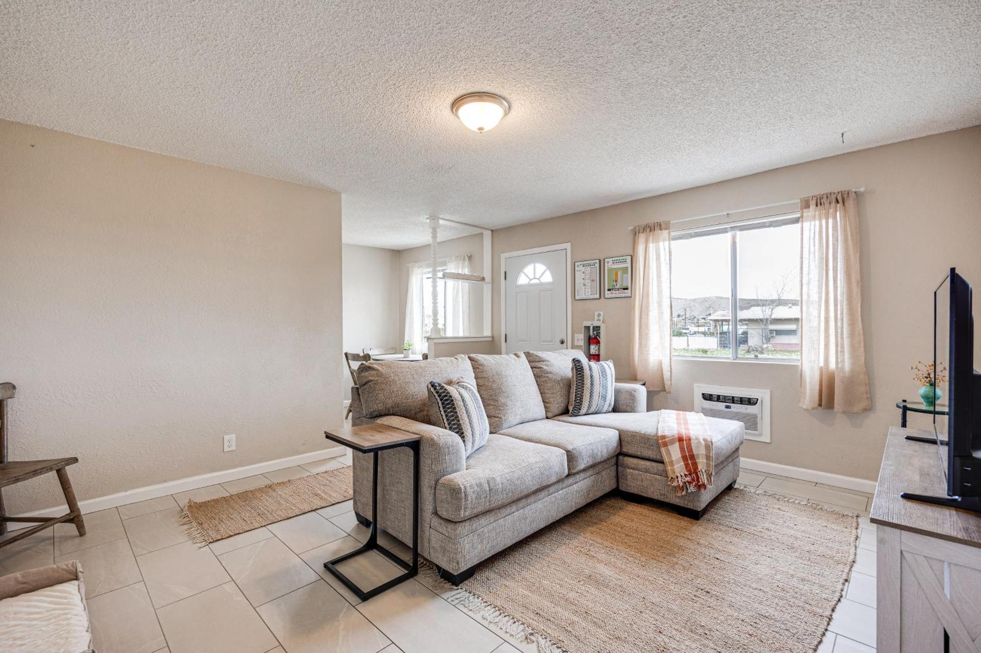 Convenient Joshua Tree Apartment - Walk To Town! Екстериор снимка