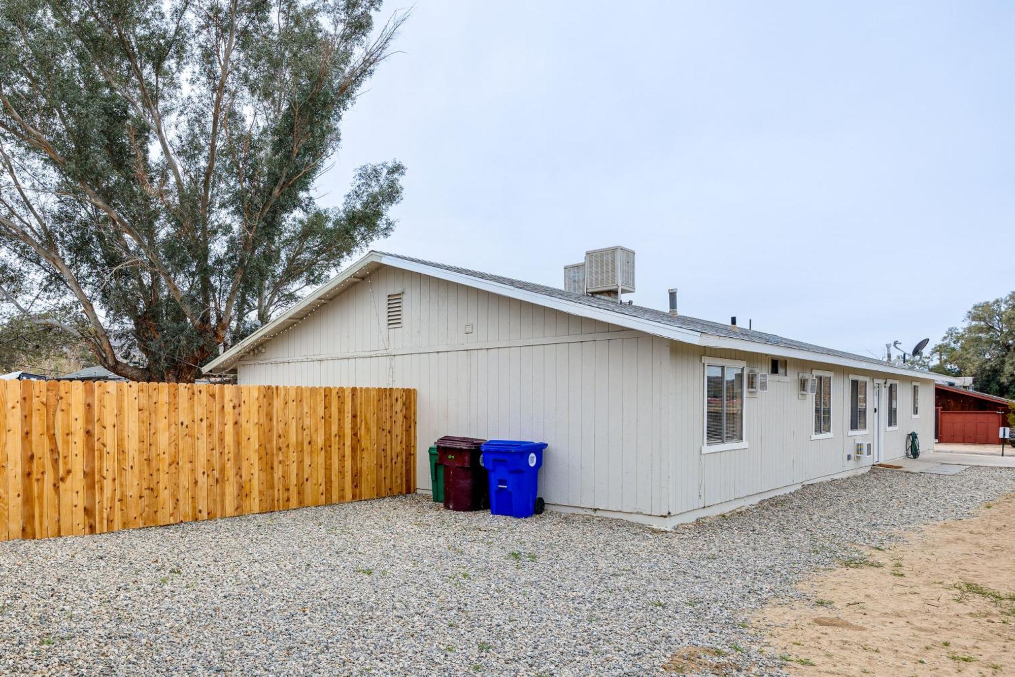 Convenient Joshua Tree Apartment - Walk To Town! Екстериор снимка