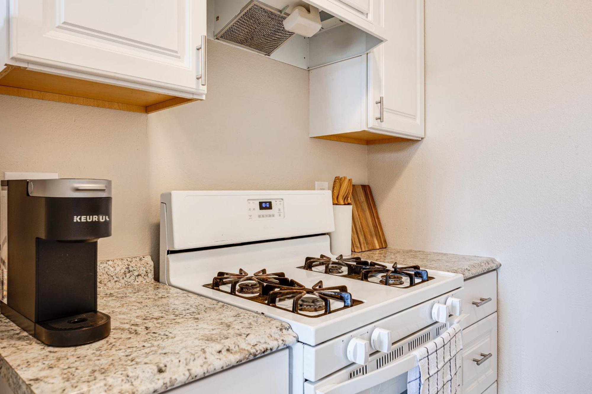 Convenient Joshua Tree Apartment - Walk To Town! Екстериор снимка